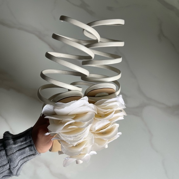 Cult Gaia wrap around heels with floral heel detail - Picture 3 of 6